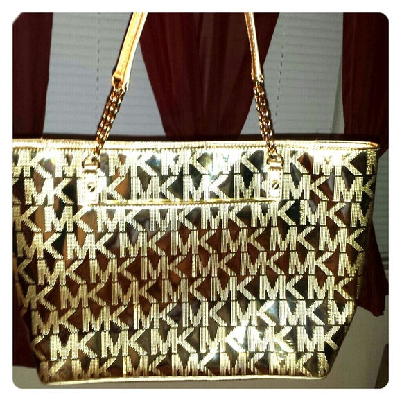 ❌✋SOLD✋❌MKTote no dustbag or cards