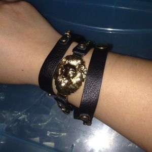 Lion wrap bracelet