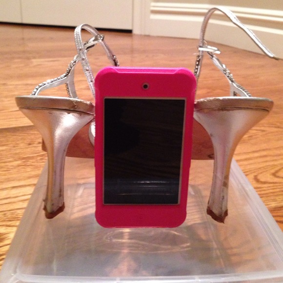 Vera wang diamond embezzled t- strap high heel - Picture 3 of 4