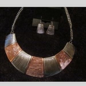 Necklace and earrings set