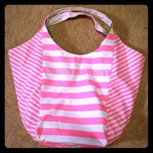 BUNDLED/RESERVED: Victoria's Secret tote & duffle