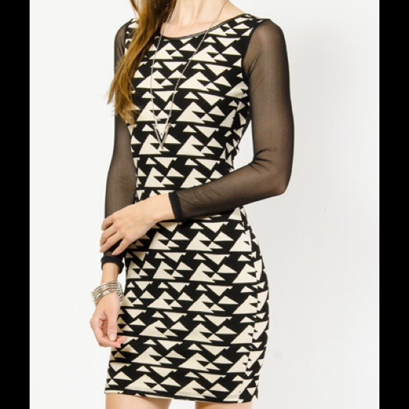 NEW Black & white Junior Dress with mesh sleeves