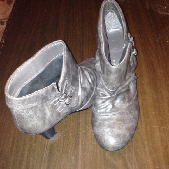 Madden girl size 8 booties