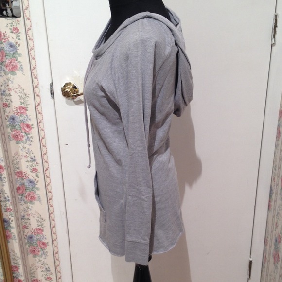 Cute basic sweater - Picture 2 of 4