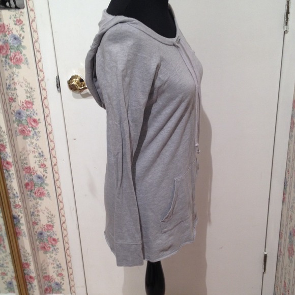 Cute basic sweater - Picture 4 of 4