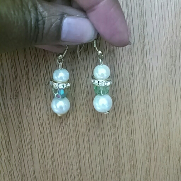 Small Trophy wife Glamorous earings - Picture 1 of 1