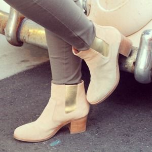 Sperry Shoes - Sperry tan and gold booties Sperry Shoes - Sperry tan and gold booties