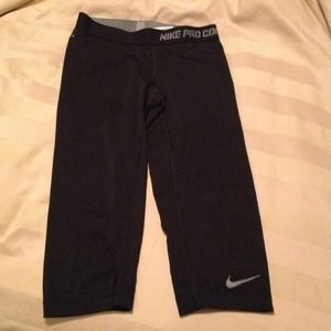 Sz S Nike Pro Combat Dri Fit Capri