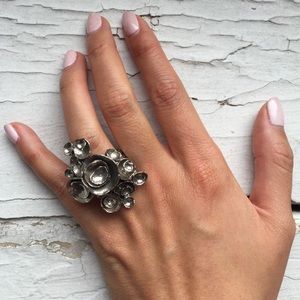 💯% authentic YSL arty floral ring