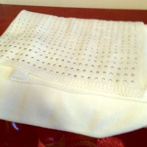 Beautiful white scarf with Rhinestone details