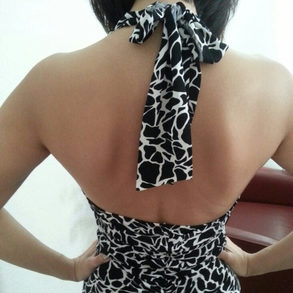 Dresses - Picture 3 of 3