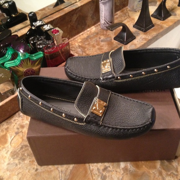 💢NO LONGER AVAILABLE💢Louis Vuitton Drivers