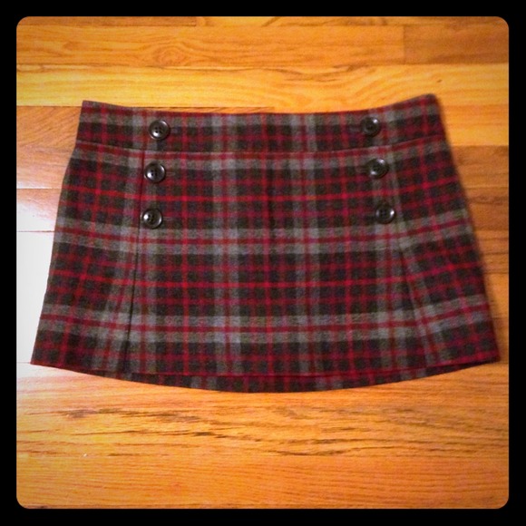 ⭐️B2G1⭐️ Cute Plaid Wool Mini