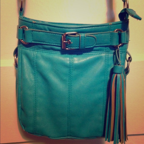 ❌SOLD IN BUNDLE❌ Blue Poppie Crossbody Bag