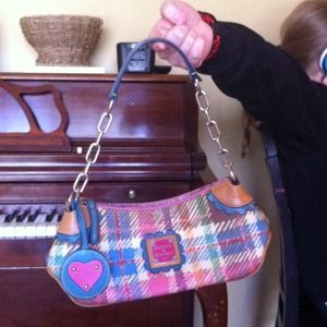 Small authentic Dooney and Bourke purse.