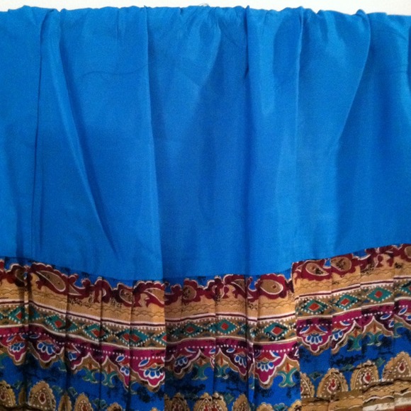 Two-Tone Skirt - Picture 2 of 3