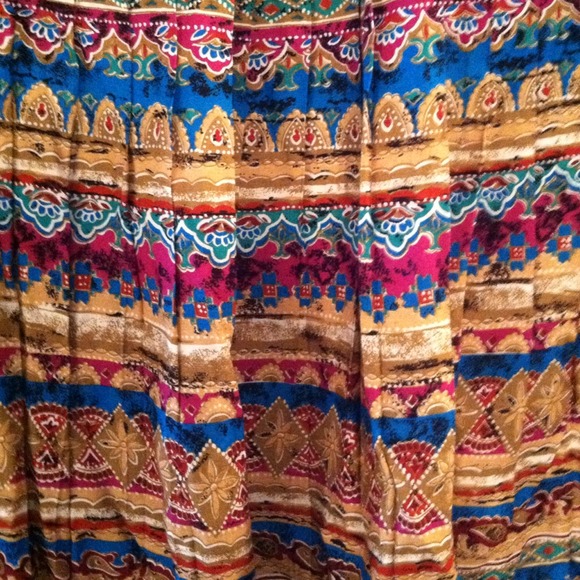 Two-Tone Skirt - Picture 3 of 3