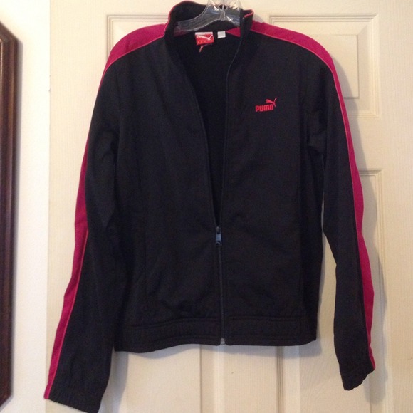 🌟SOLD🌟Puma track jacket, perfect condition