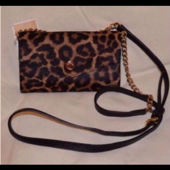 ❌⭕️ SOLD!! ❌⭕️ Michael Kors Electronics Crossbody