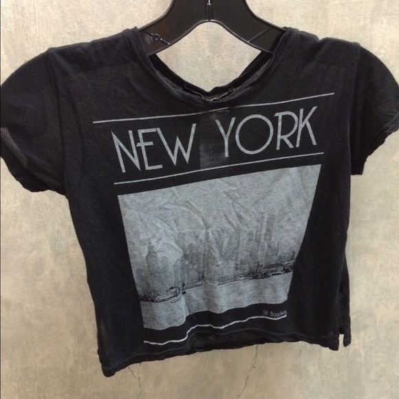 🚫SOLD IN BUNDLE🚫Brandy Melville top