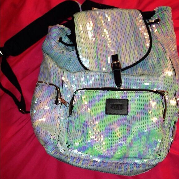 ISO this bag!