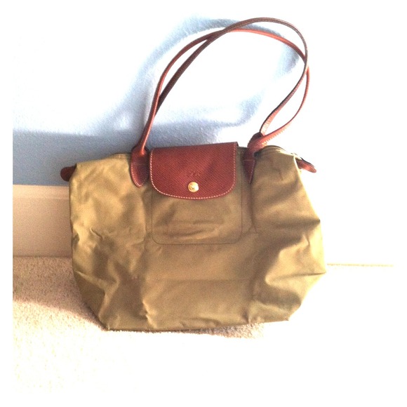 Green Lonchamp with long straps