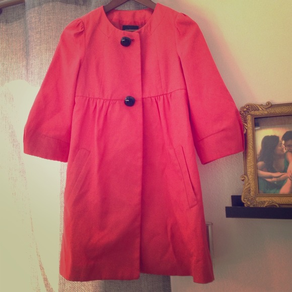 Adorable coral jacket!!!  Very elegant.