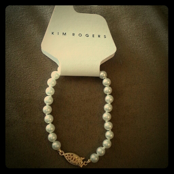 Pearl bracelet