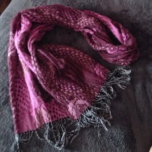 Pink rose scarf