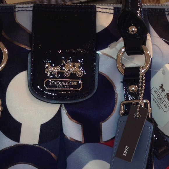 🎉SOLD🎉 💯Authentic Coach Op Art handbag - Picture 3 of 4