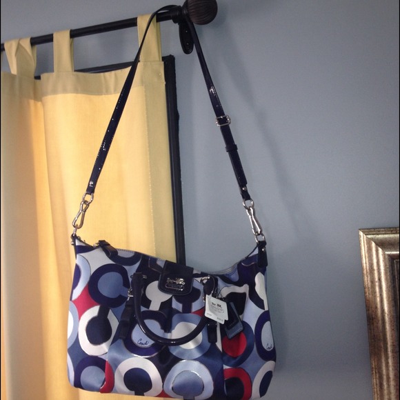 🎉SOLD🎉 💯Authentic Coach Op Art handbag - Picture 4 of 4