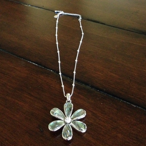 Sterling Silver Daisy Pendant Necklace
