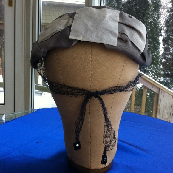 Vintage gray taffeta chapeau.