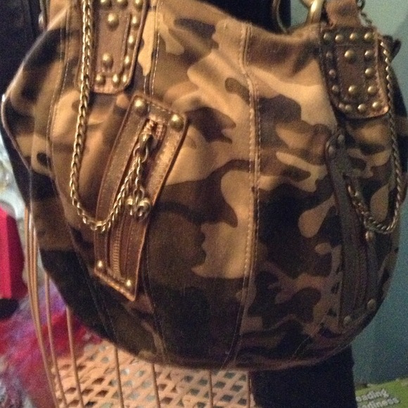 SOLD! Camouflage Handbag - Picture 2 of 4