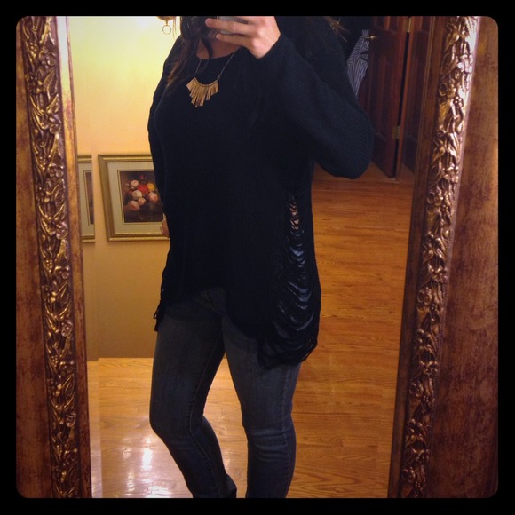 👍Stylish black oversized sweater with side rips