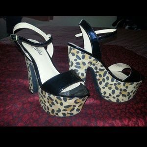 Candies leopard platform 9