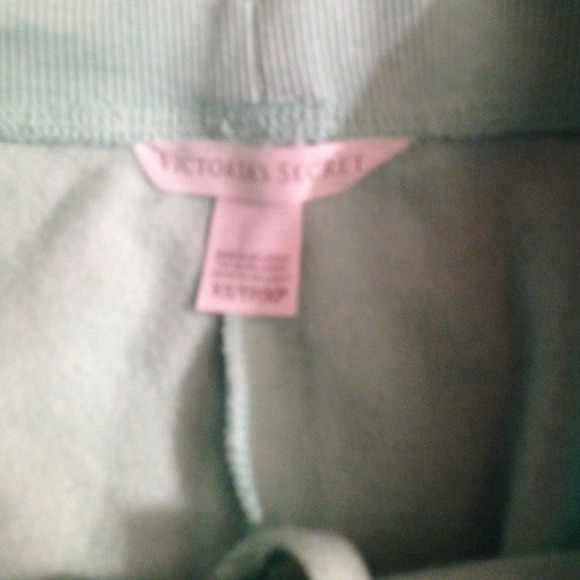 Sold on Vinted. VS cropped sweats with BLING - Picture 3 of 3