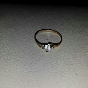 Gold ring 10k CZ=$20.00??