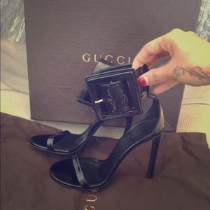 🚨SOLD🚨💯Authentic GUCCI Strappy Sandals