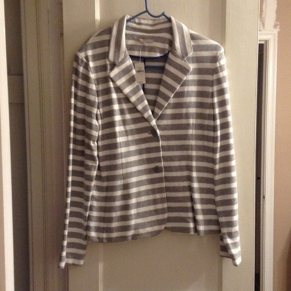 🚫ON HOLD🚫 Gray/white stripped blazer