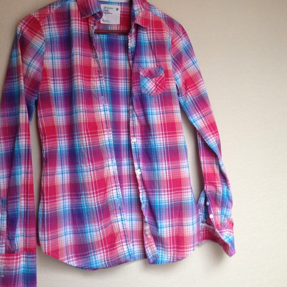 Long sleeve American eagle plaid pink and blue