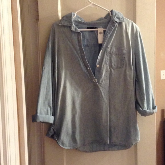 Light denim top- Never Worn