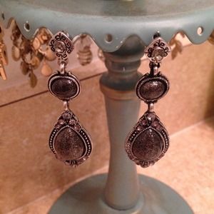 Forever21 dangle earrings