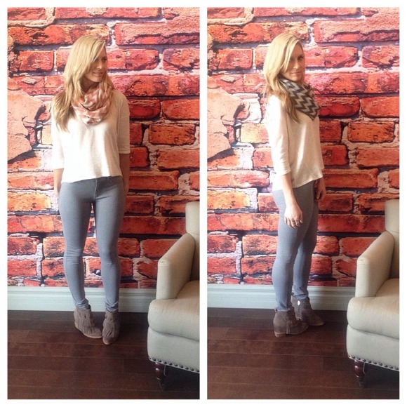 Pants - New grey knit skinny jegging
