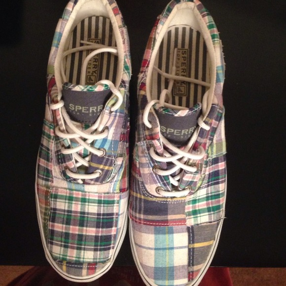 Women's Plaid Sperry Top-Siders!