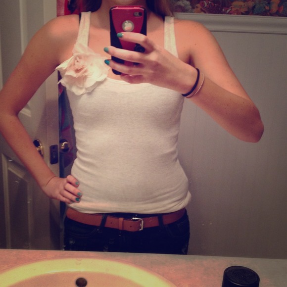 Off white Hollister tank
