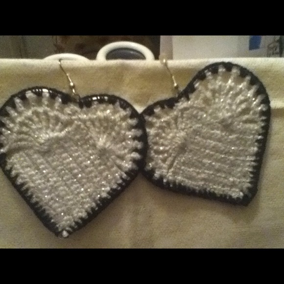 Heart shape crochet earrings(light feather weight)