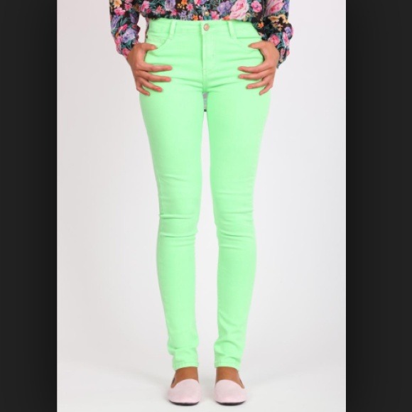 NWOT Pastel green jeans