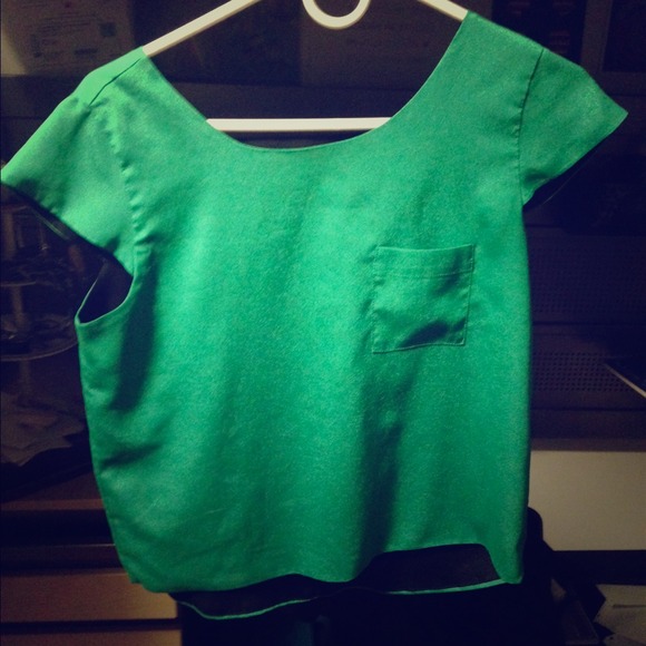 Cut out back emerald green shirt