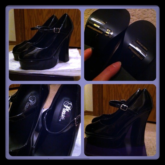 Pleaser vinyl heeled Mary Janes size 7 NEW♥
